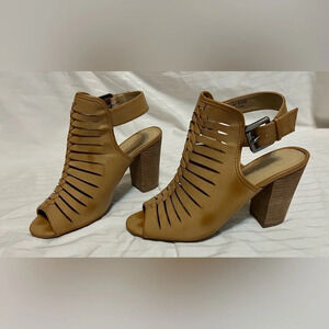 Chinese Laundry Tan Open Toe Stacked Heel Ankle Strap Sandals Size 8.5